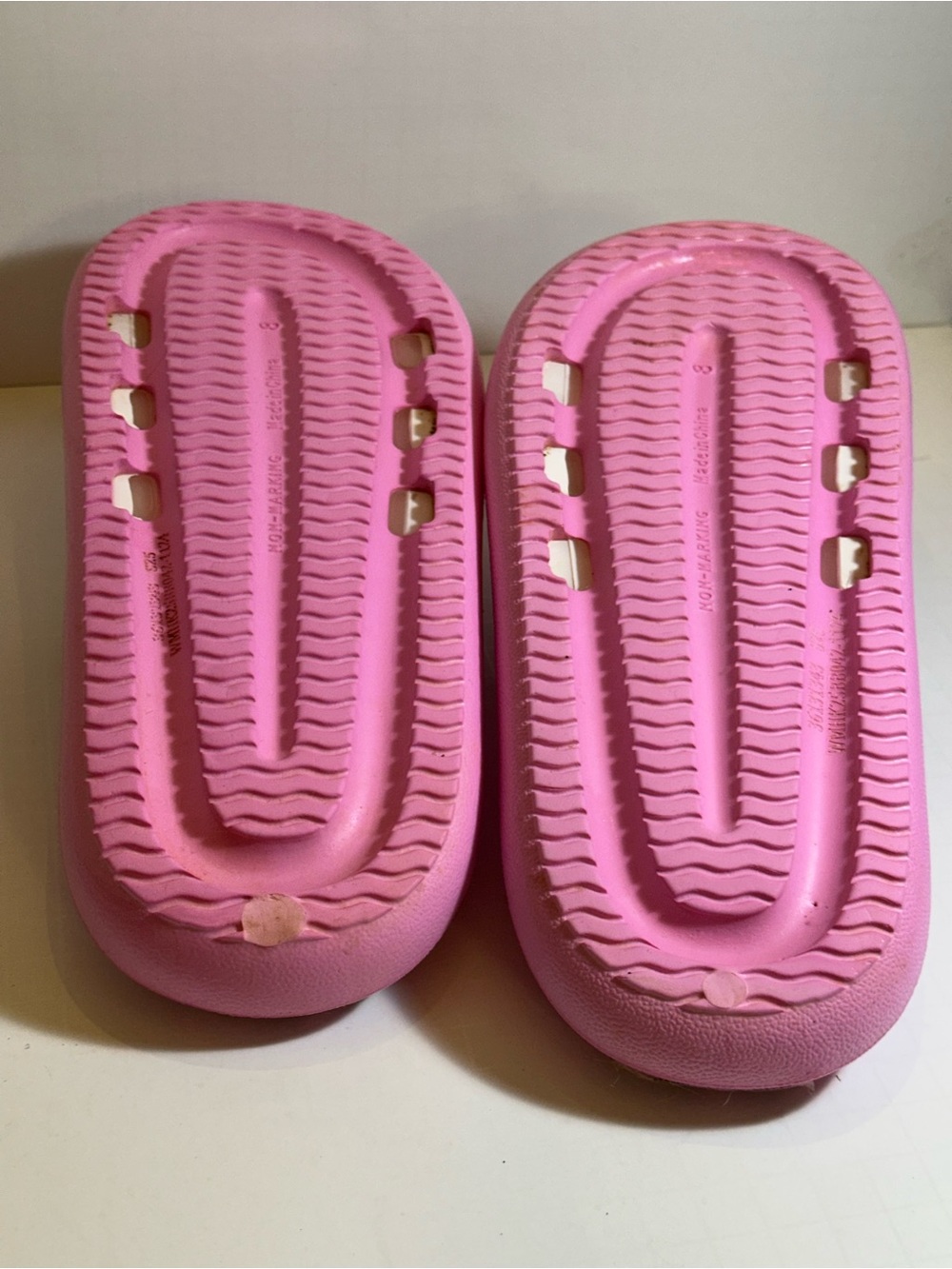 Hello Kitty Pink Slides Size 8 Sanrio Kawaii Y2K Bubblegum Slide Sandals - Picture 8 of 12